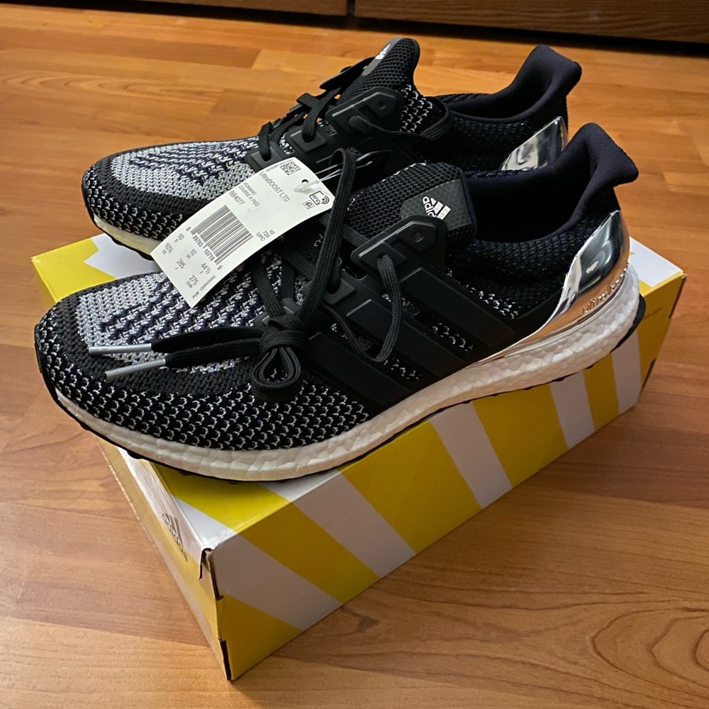 UltraBoost 2.0 LTD Silver Medal Sneakers MENS